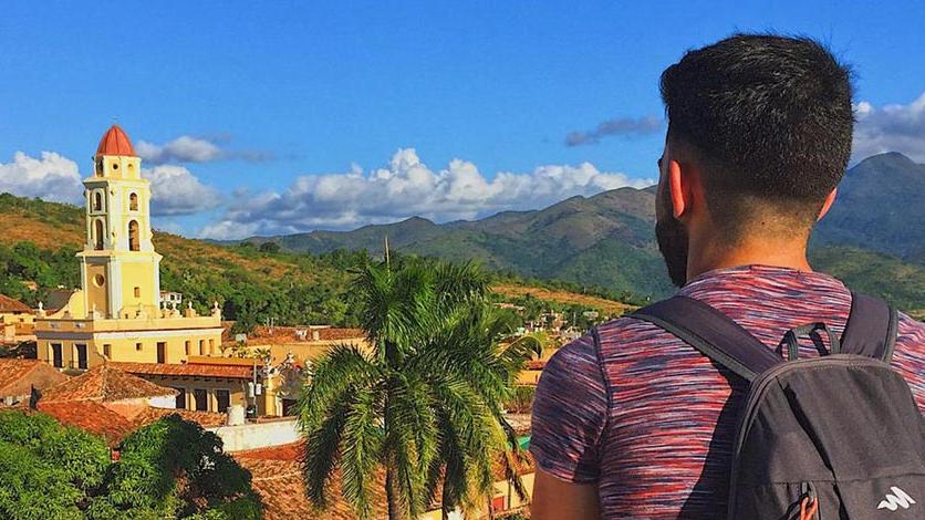 Student studying abroad in Cuba looks at building in distance